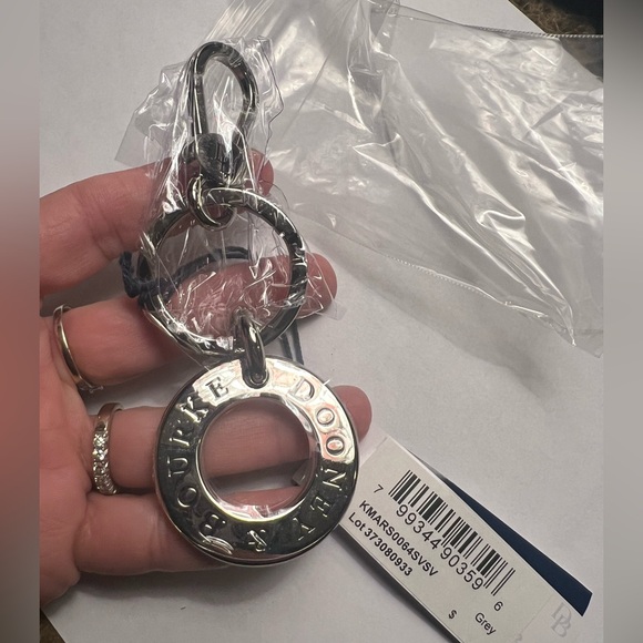 Authentic Dooney & Bourke Signature Silver Ring Key Fob /Purse Charm - Picture 4 of 10